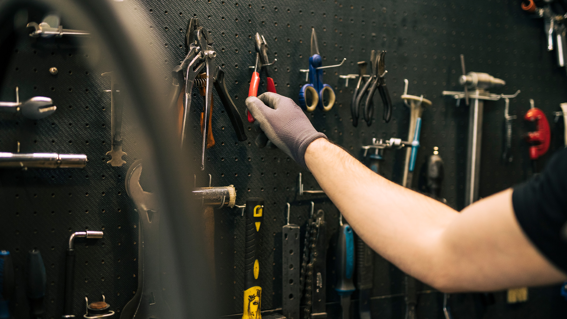 Asset and tool tracking